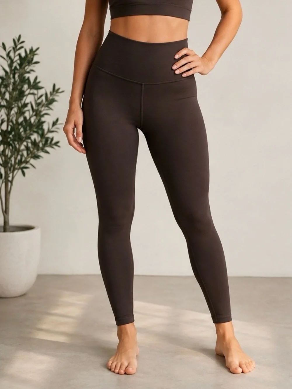 BR Women’s Medium Chocolate Brown High Rise Workout Leggings